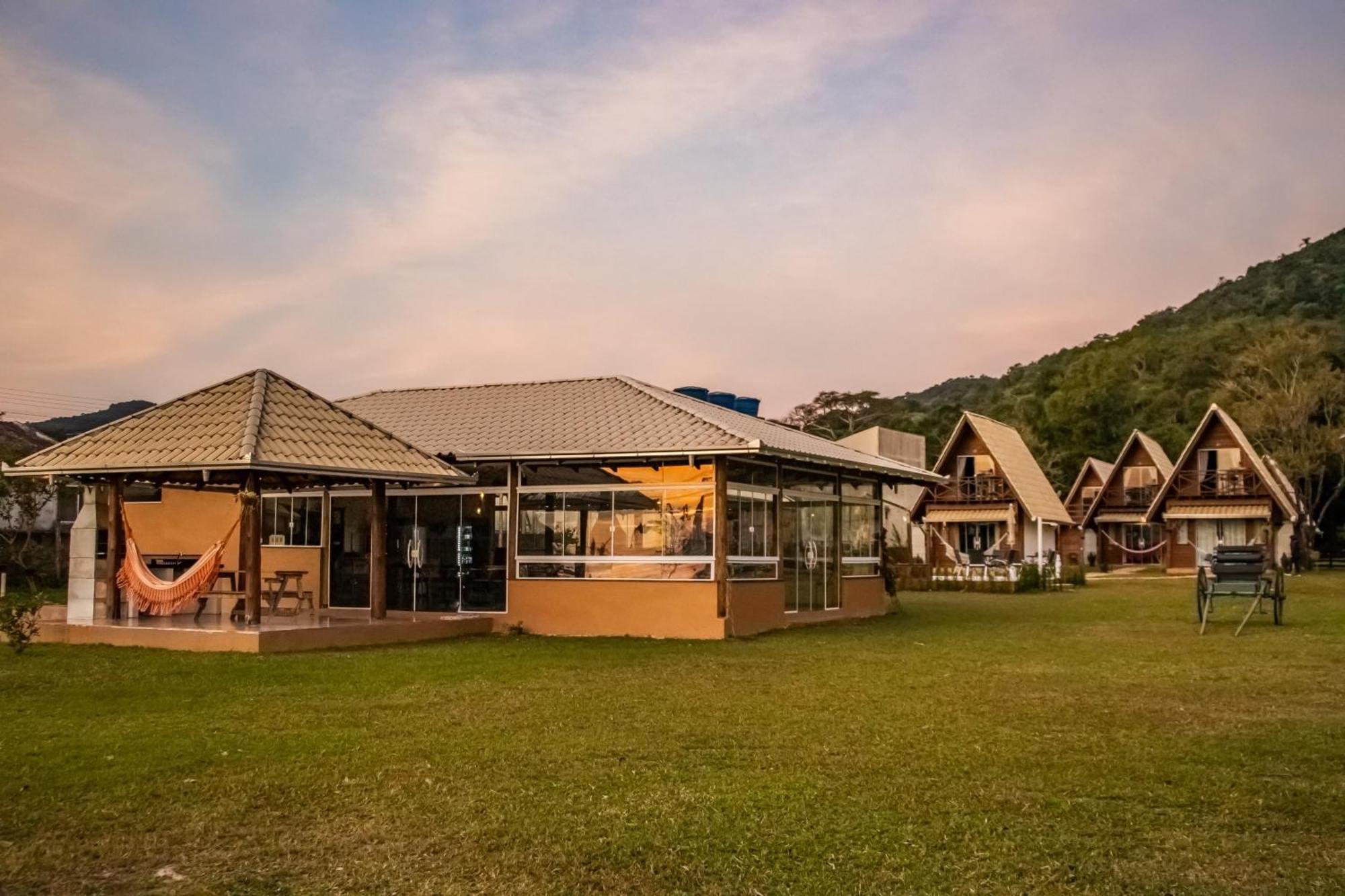 Villa Park Chales - A Sua Fazendinha Ao Lado Do Beto Carrero Penha  Bagian luar foto